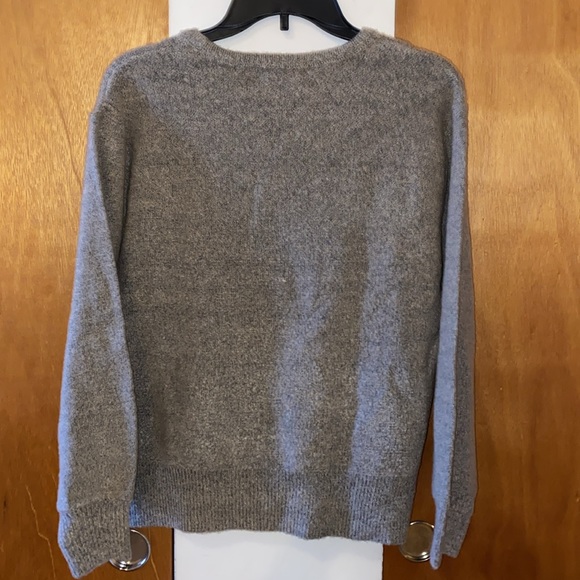 🧁 NWT Adrienne Vittadini  Taupe/Brown Fringe Crew Neck Sweater